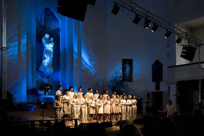 zywioowo-w-rytmie-gospel-u-matki-boskiej-21408