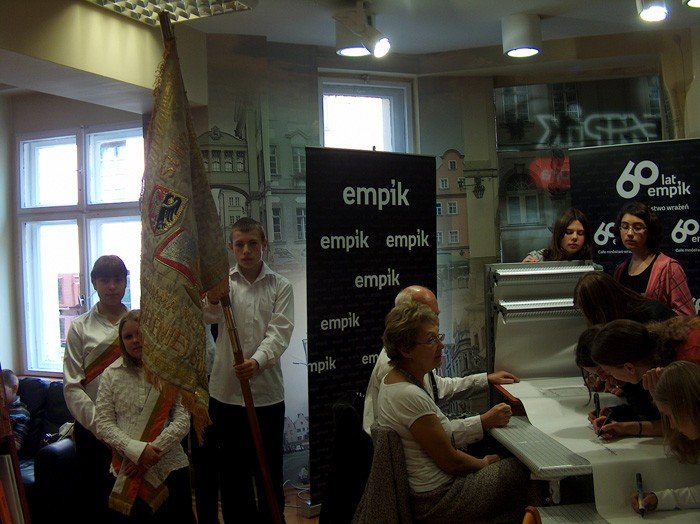 rekordowe-zyczenia-na-metry-dla-dzieci-w-empiku-21424