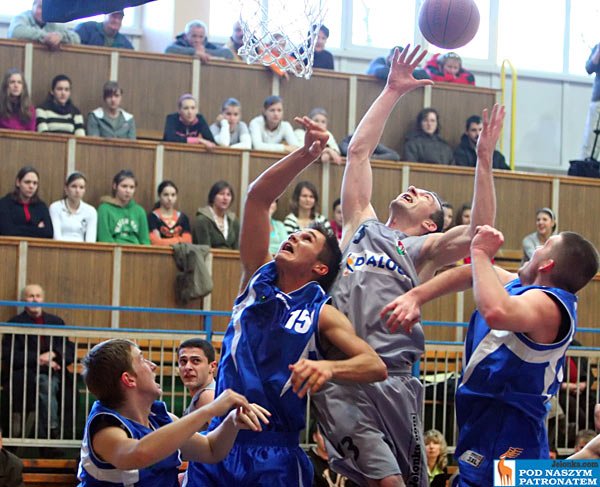 pokonani-przez-chaos-2168