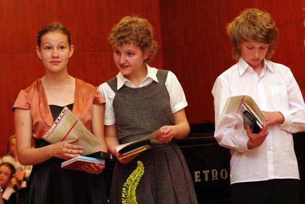 modzi-muzycy-wyruszyli-w-swiat-21710