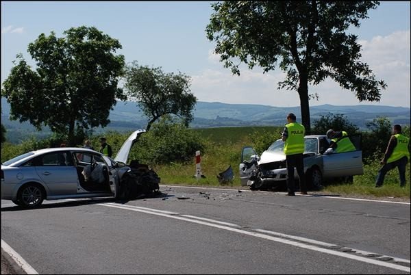 grozny-wypadek-na-wrocawskiej-trasie-21716