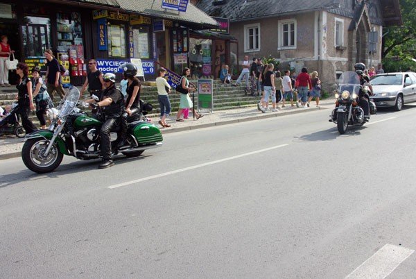 parada-harleyow-w-mgnieniu-oka-22002