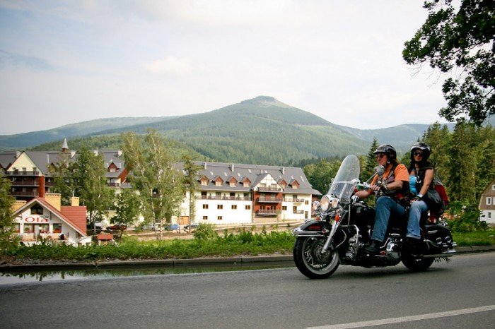 parada-harleyow-w-mgnieniu-oka-22002