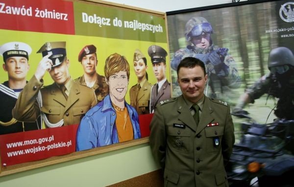 Jak mówi ppłk Krzysztof Kowalski, kwalifikacja wojskowa to też dobry sposób na zareklamowanie służby wojskowej jako zawodu.