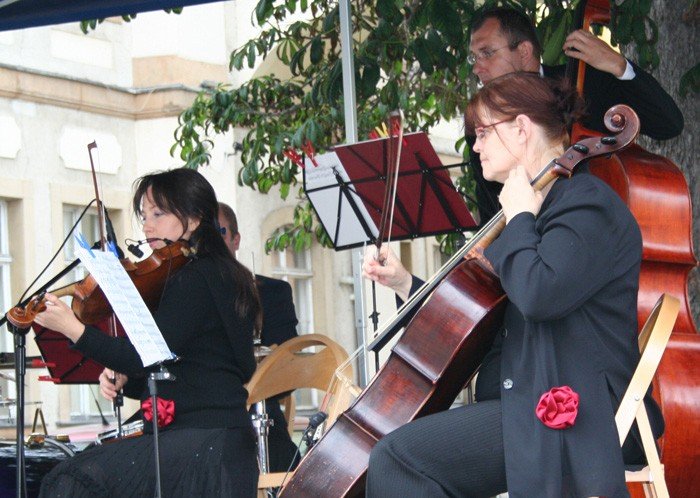 ratuszowe-lato-w-klasycznych-rytmach-22118