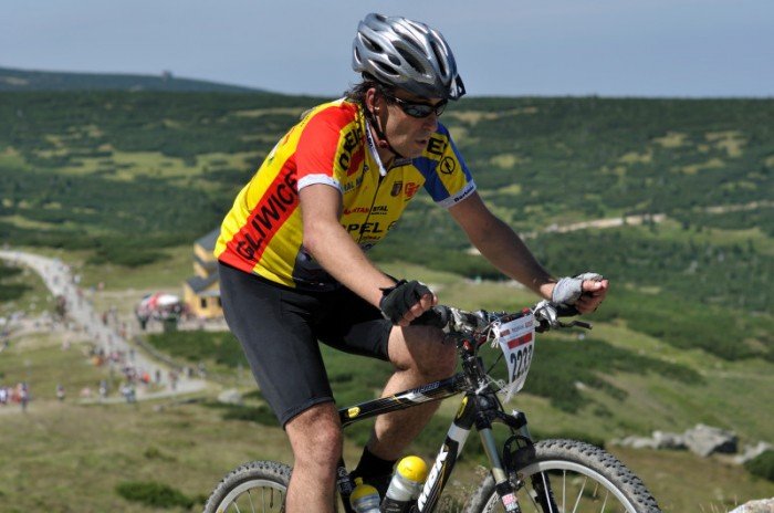 rowerami-pokonali-sniezke-22478