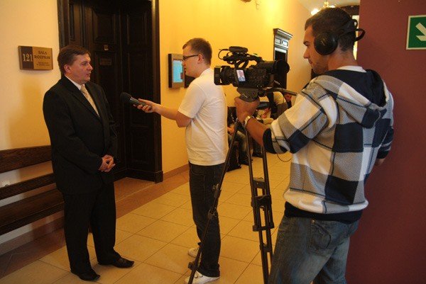 jerzy-uzniak-przed-sadem-22513