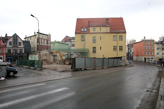 buldozery-w-centrum-2271