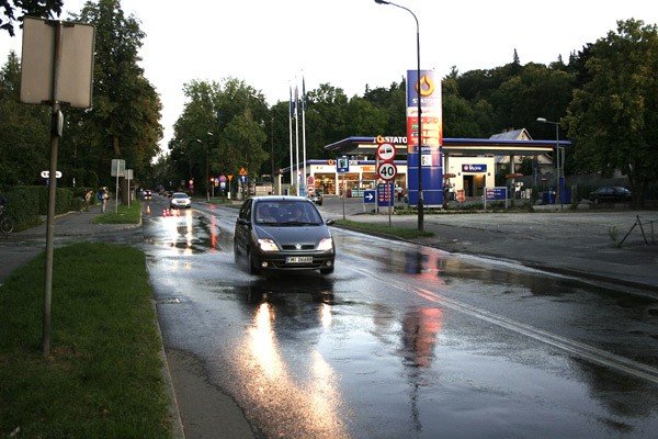 awaria-wody-na-sudeckiej-caa-ulica-zalana-22808