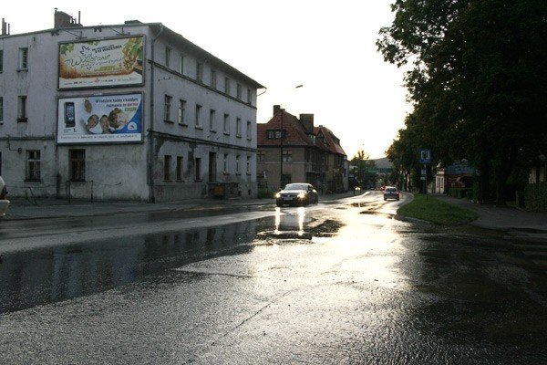 awaria-wody-na-sudeckiej-caa-ulica-zalana-22808
