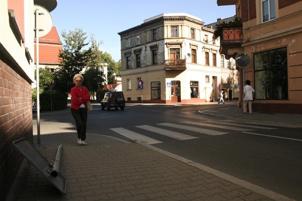 demoluja-znaki-drogowe-i-kosze-22812