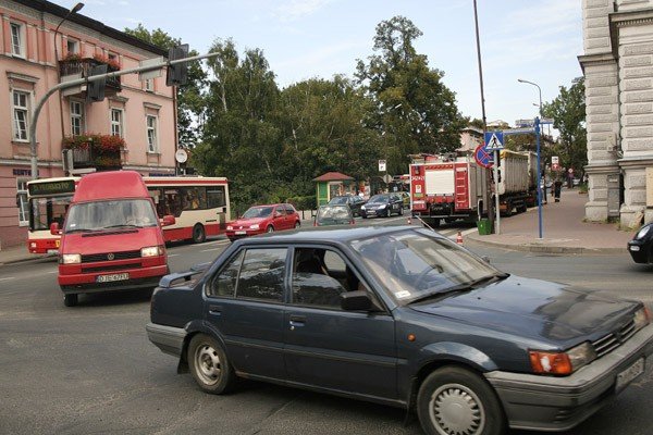 okoo-50-litrow-oleju-wycieko-na-ulice-wojska-polskiego-22887