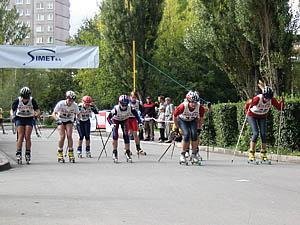 miedzynar-wyscig-na-wozkach-oraz-turniej-siatkowki-na-siedzaco-2289