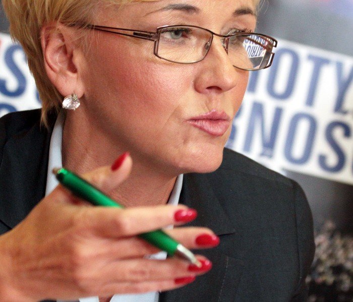 Niektóre linie likwidowane są w trakcie trwania kampanii promocyjnej. Trzeba poczekać do końca zimy i zobaczyć, czy rzeczywiście nie będą rentowne – mówiła posłanka Marzena Machałek.