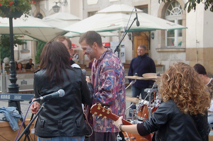koncert-miosierdzia-na-bruku-23056