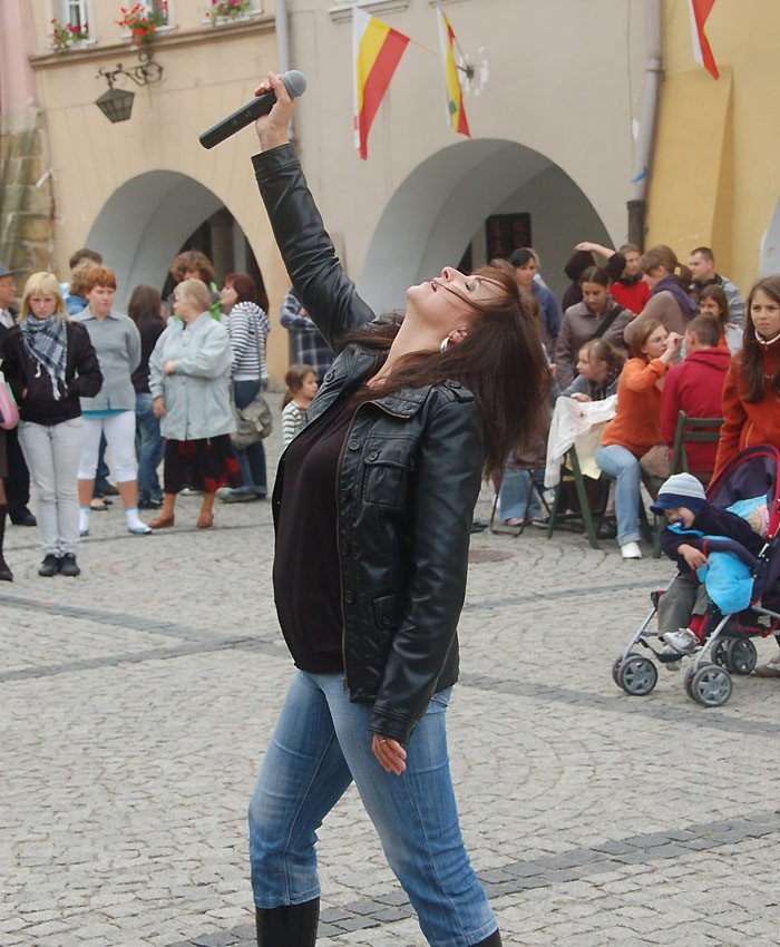 koncert-miosierdzia-na-bruku-23056
