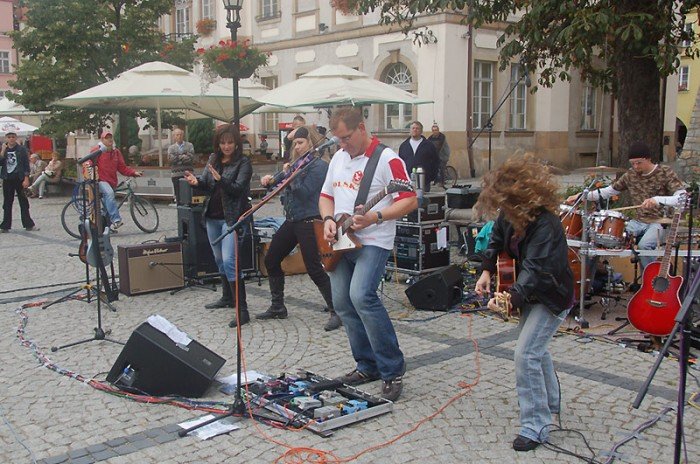 koncert-miosierdzia-na-bruku-23056
