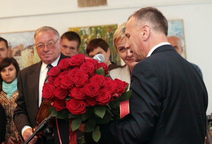 trzydziesci-roz-na-trzydziestolecie-23151