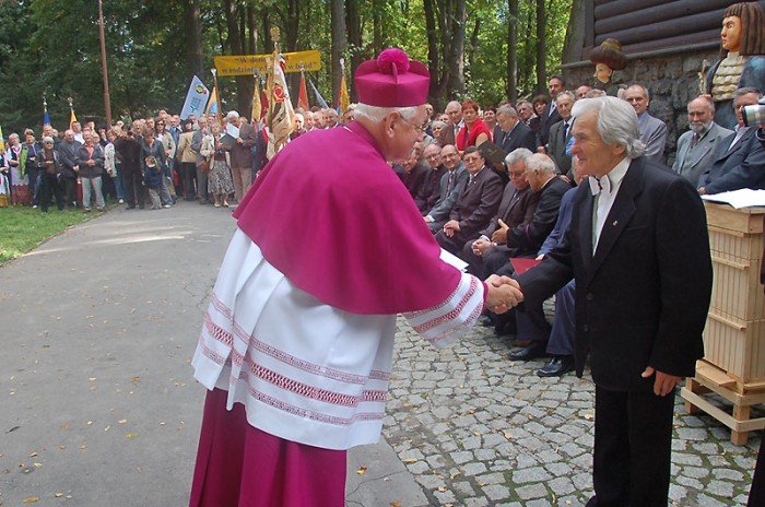 pszczelarze-porzadzili-cieplicami-23180