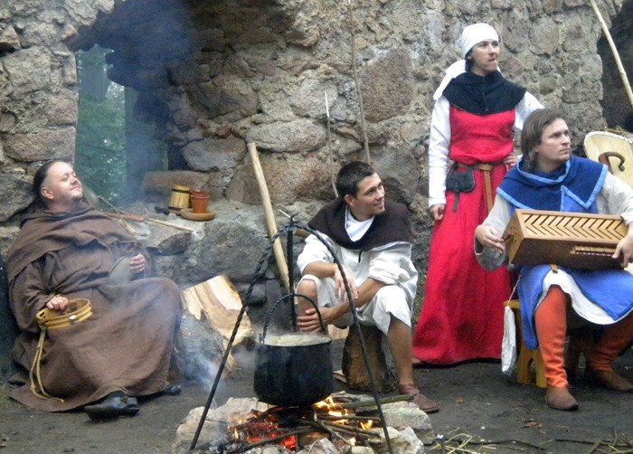 powrot-do-przeszosci-w-ruinach-warowni-23203