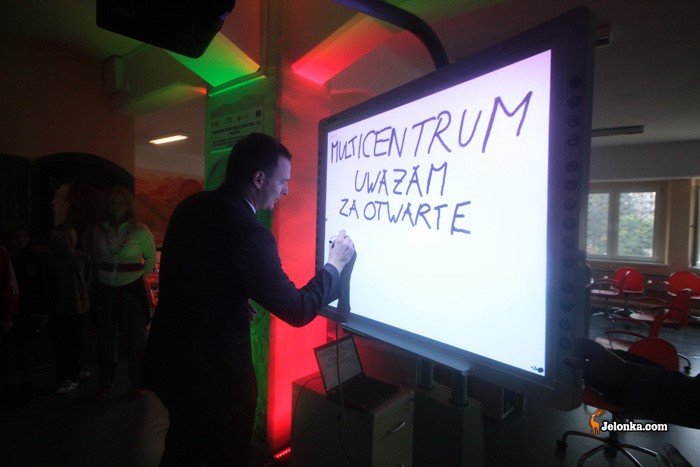 multicentrum-rzutem-na-tasme-23320