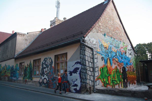 sztuka-ulicy-na-scianach-mdk-23415