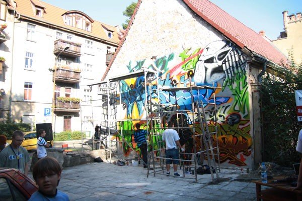 sztuka-ulicy-na-scianach-mdk-23415
