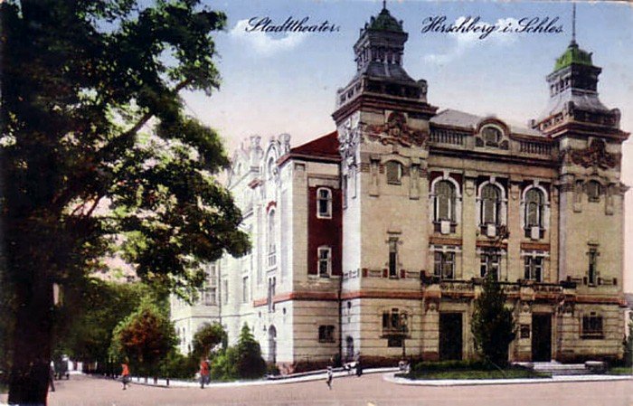 spojrzmy-na-teatr-nasz-ogromny-23506
