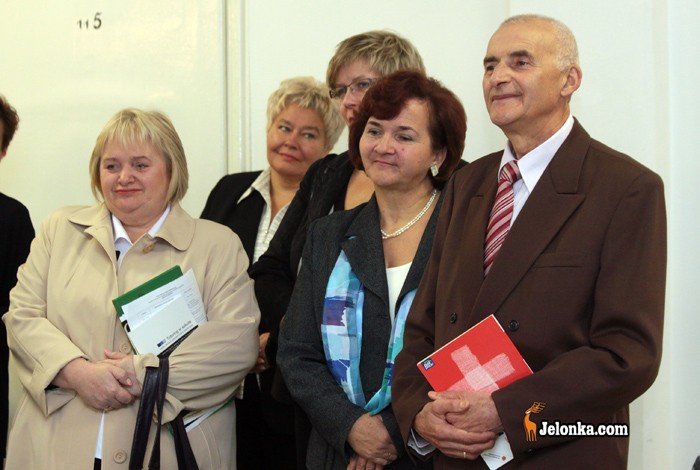 oswiata-serio-i-w-skorupce-23510