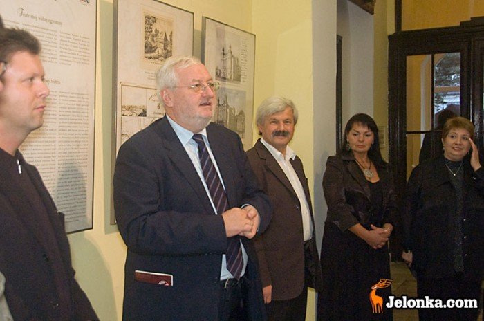 ogromny-teatr-w-nowej-galerii-23531