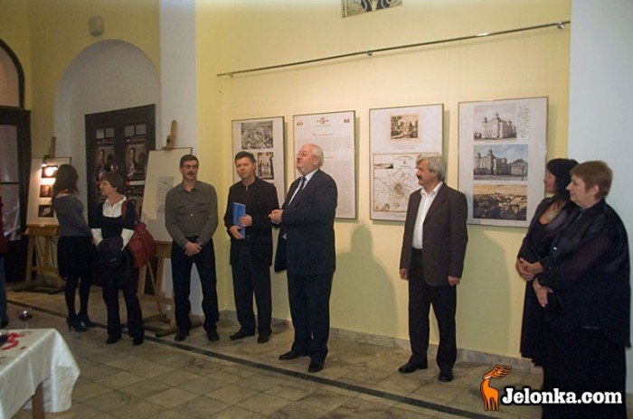 ogromny-teatr-w-nowej-galerii-23531