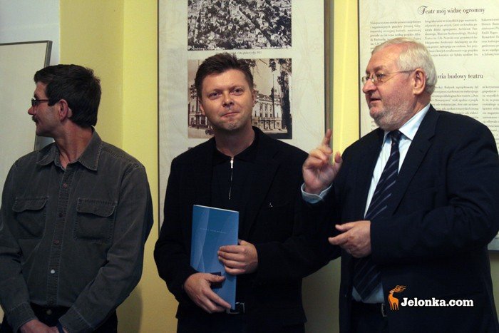 ogromny-teatr-w-nowej-galerii-23531