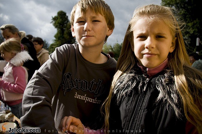 kolorowa-jesien-z-trojka-w-kowarach-23551