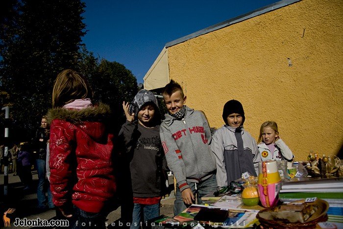 kolorowa-jesien-z-trojka-w-kowarach-23551