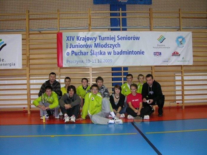 W pierwszym rzędzie od lewej : Michał Tarczyński, Marcin Biegański (UKS 2 Sobótka), Wojciech Cerazy, Melania Kozdra, Paulina Kaczorowska, trener Adam Słomka w rzędzie 2 od lewej Adam Cimosz, Arkadiusz Słupek, Michał Szym