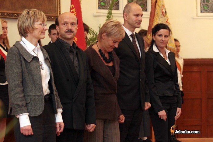 sto-lat-wszystkim-i-po-3500-zotych-wybranym-23720