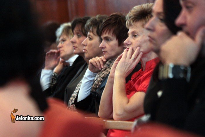 sto-lat-wszystkim-i-po-3500-zotych-wybranym-23720