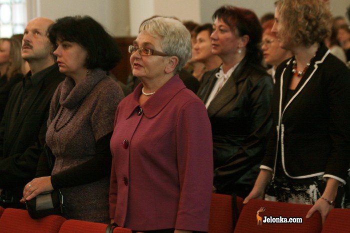 sto-lat-wszystkim-i-po-3500-zotych-wybranym-23720