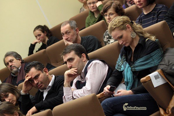 opetani-przez-demony-rozdrozy-23839