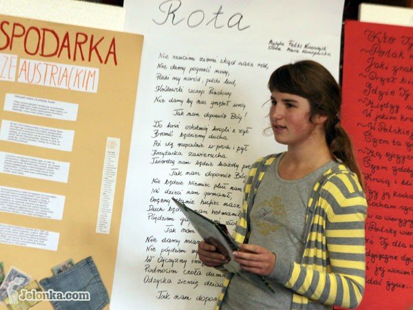 lekcje-na-szostke-na-korytarzu-23913