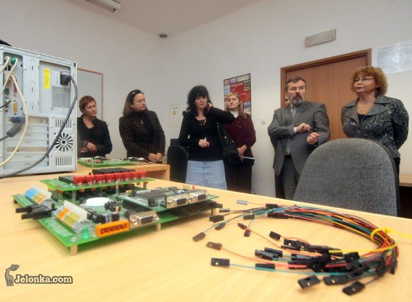 techniczny-sposob-na-nowych-studentow-23933