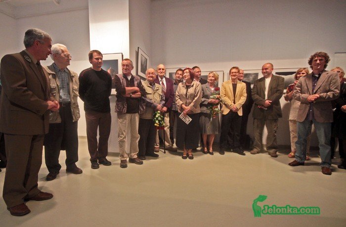 Wspólne zdjęcie autorów wystawy. Wernisaż – 4 września 2009.