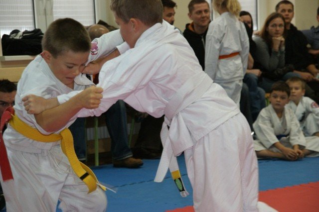 zniwo-medalowe-zawodnikow-shidokan-23954