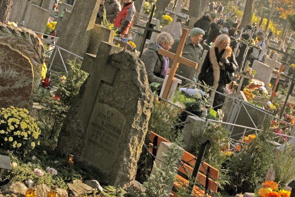 wieczne-odpoczywanie-na-wszystkich-swietych-24020