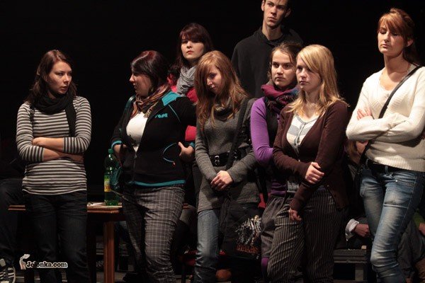 lekcja-za-i-przed-kurtyna-24059