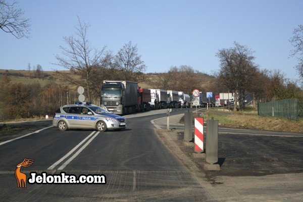 kraksa-na-krajowej-trojce-dwie-osoby-w-szpitalu-24099
