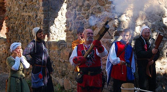 rycerze-opanowali-chojnik-2410