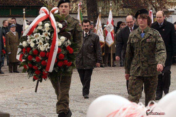 salwa-na-chwae-polski-niepodlegej-video-24201