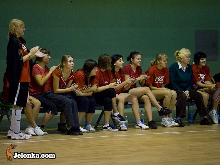 wicher-wygrywa-z-handlowka-w-futsalu-24242