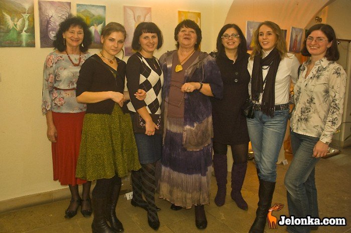 kosmiczne-anioy-w-blasku-teczy-24273